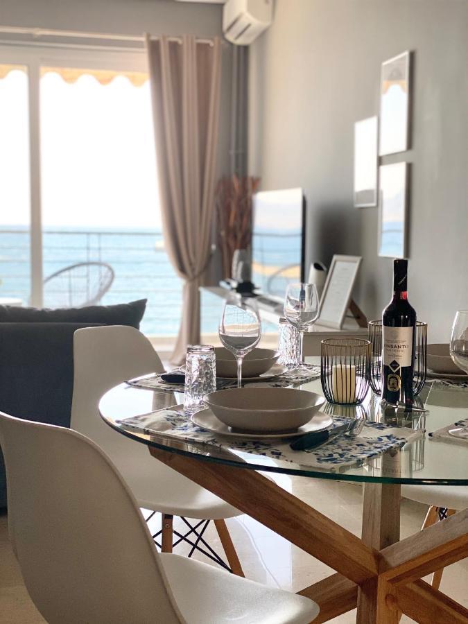 Seafront Kalamata Haven - Blue Luxury Suite Esterno foto