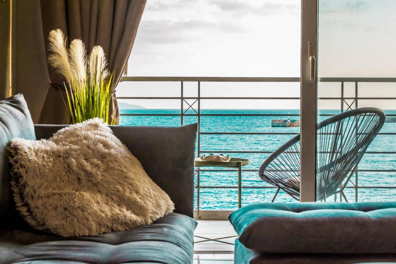 Seafront Kalamata Haven - Blue Luxury Suite Esterno foto